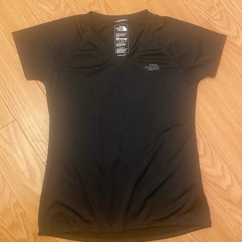 The North Face Women's Black Short Sleeve Tee